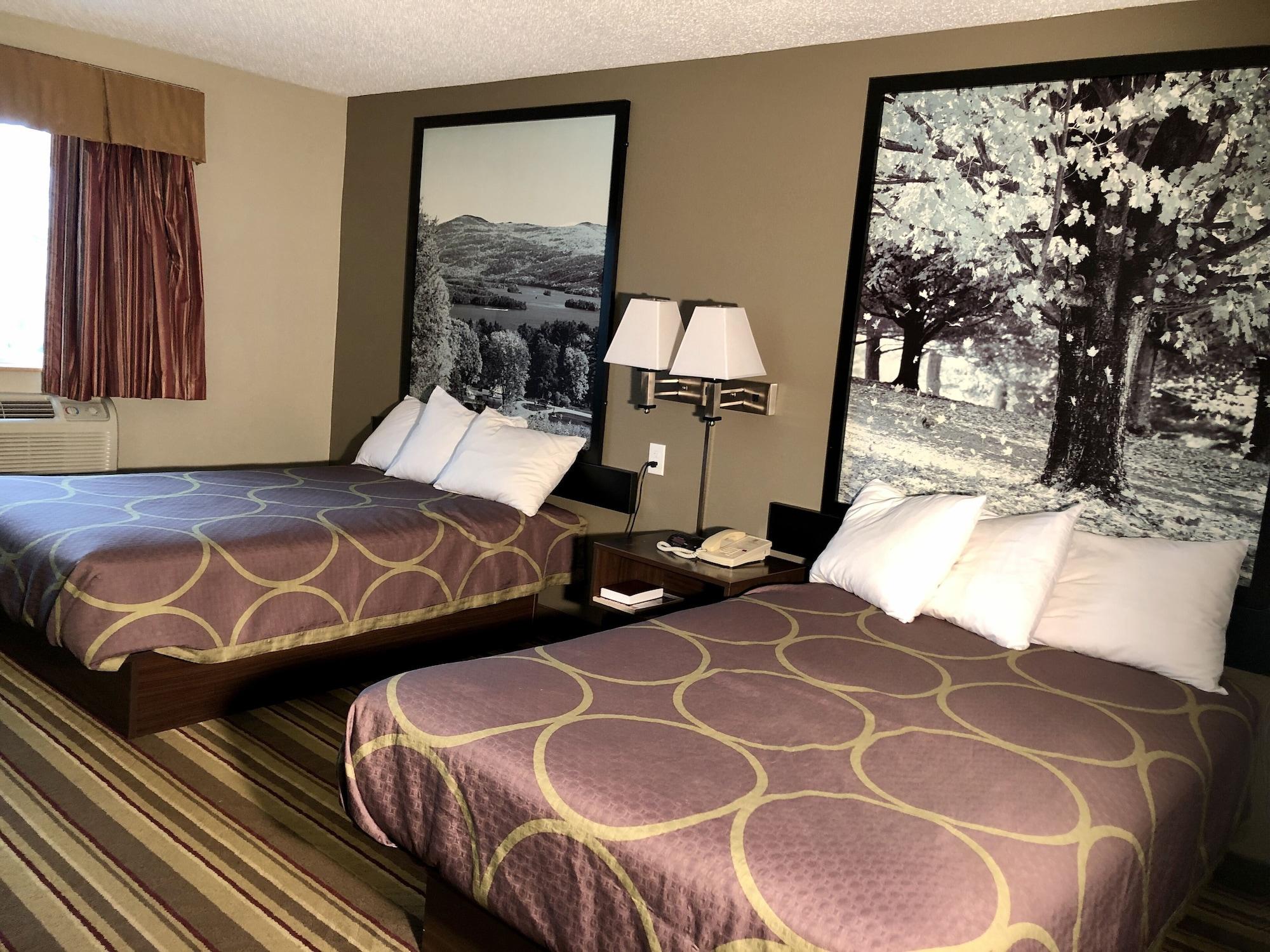 Super 8 By Wyndham Latham - Albany Airport Ξενοδοχείο Εξωτερικό φωτογραφία