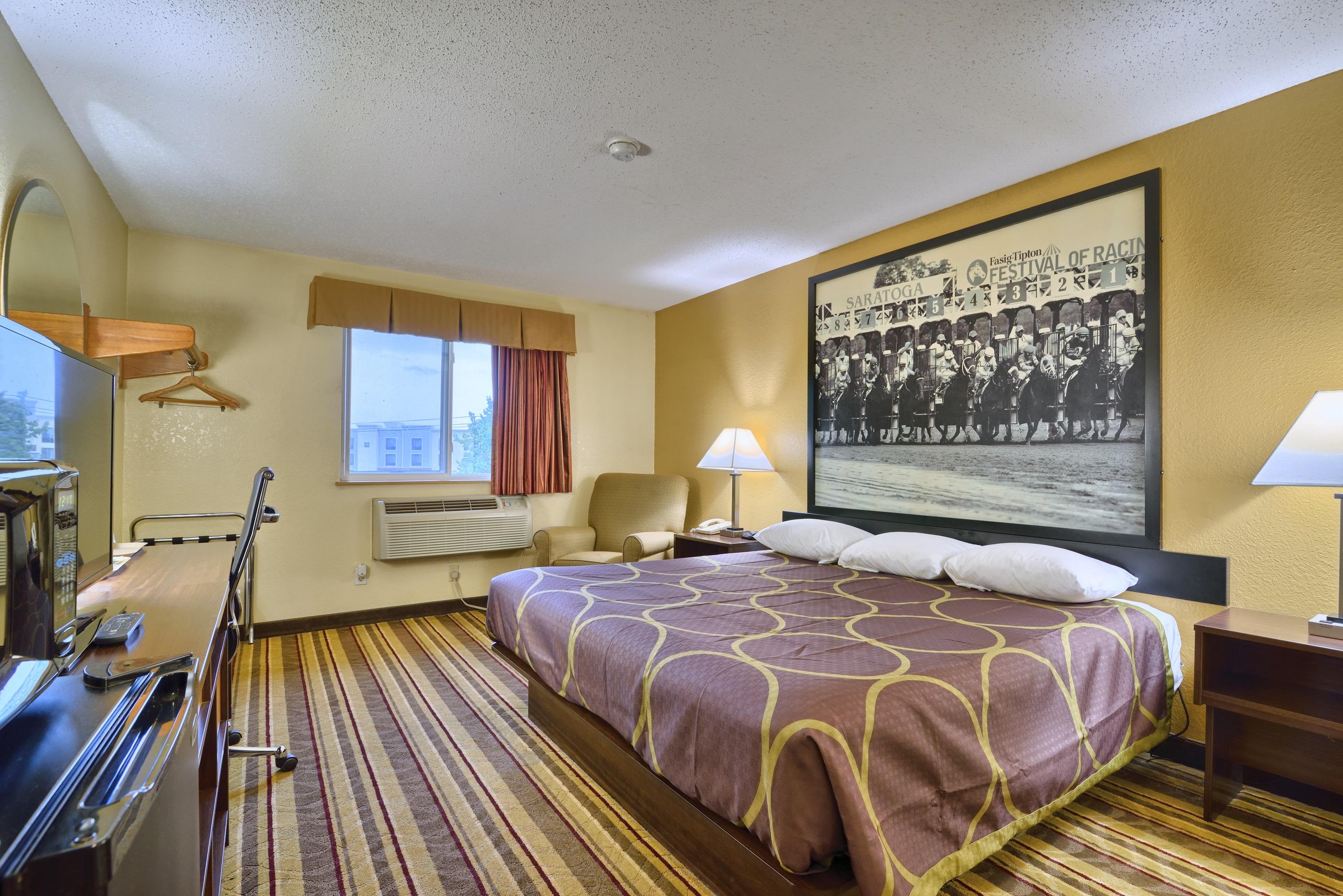 Super 8 By Wyndham Latham - Albany Airport Ξενοδοχείο Εξωτερικό φωτογραφία