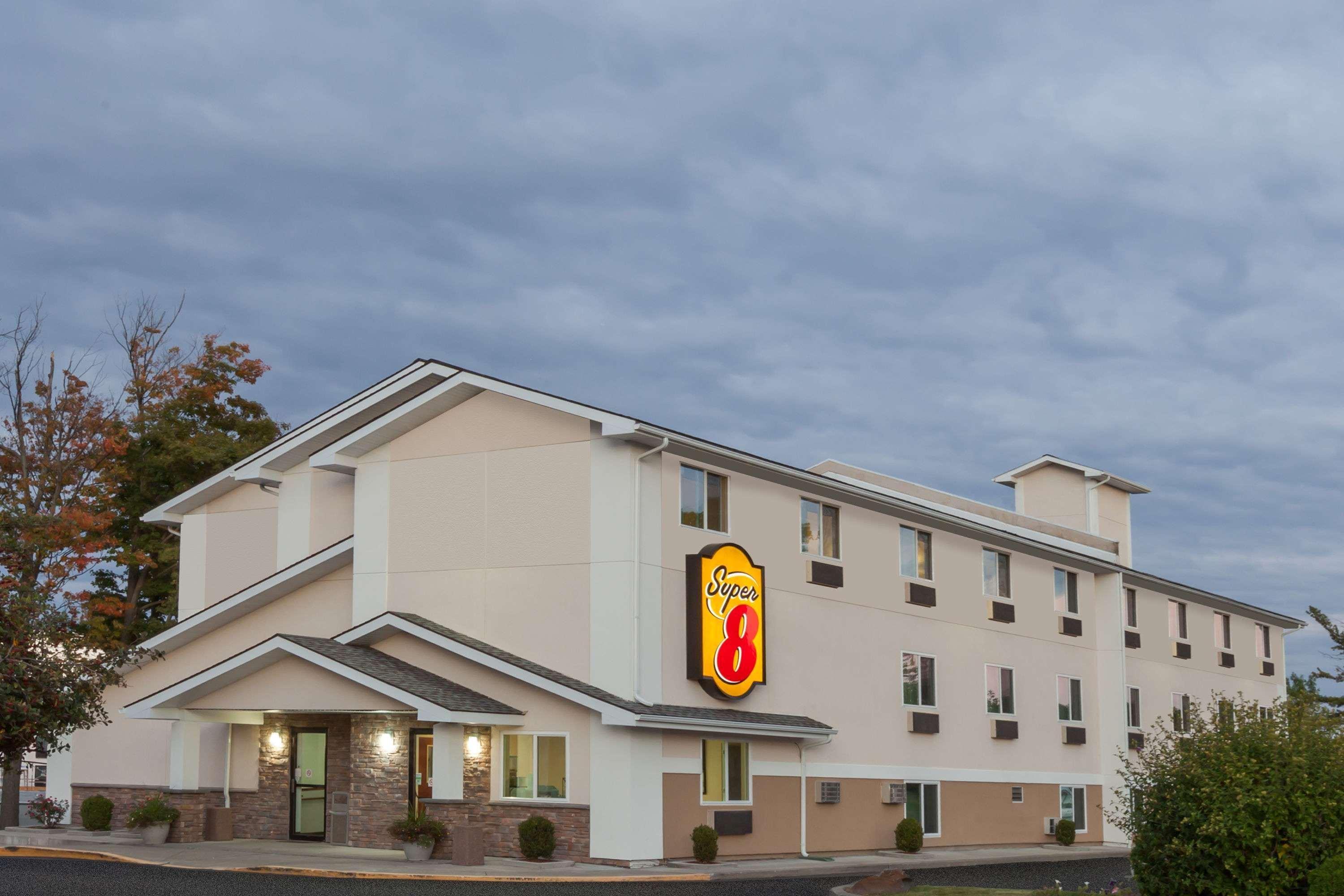 Super 8 By Wyndham Latham - Albany Airport Ξενοδοχείο Εξωτερικό φωτογραφία