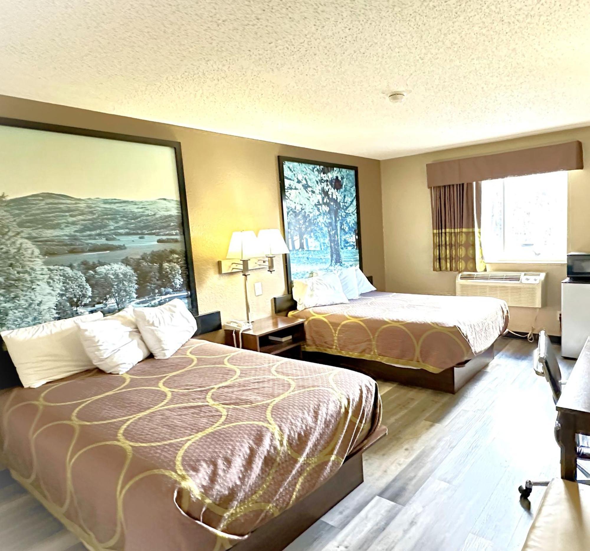Super 8 By Wyndham Latham - Albany Airport Ξενοδοχείο Εξωτερικό φωτογραφία
